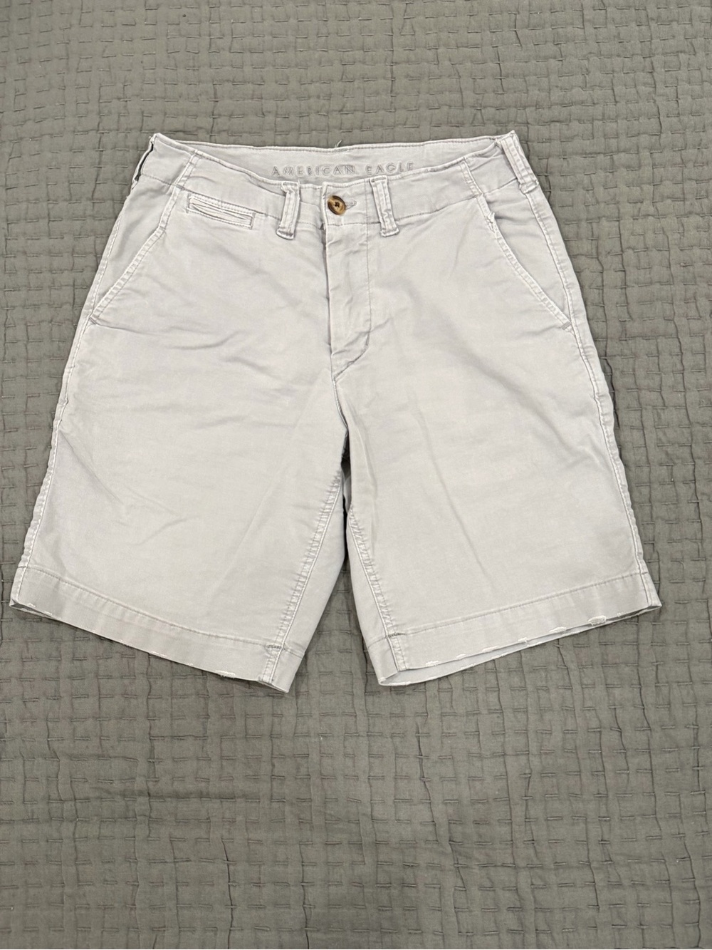 American Eagle Men’s Flex Lived-In Gray Chino Shorts
